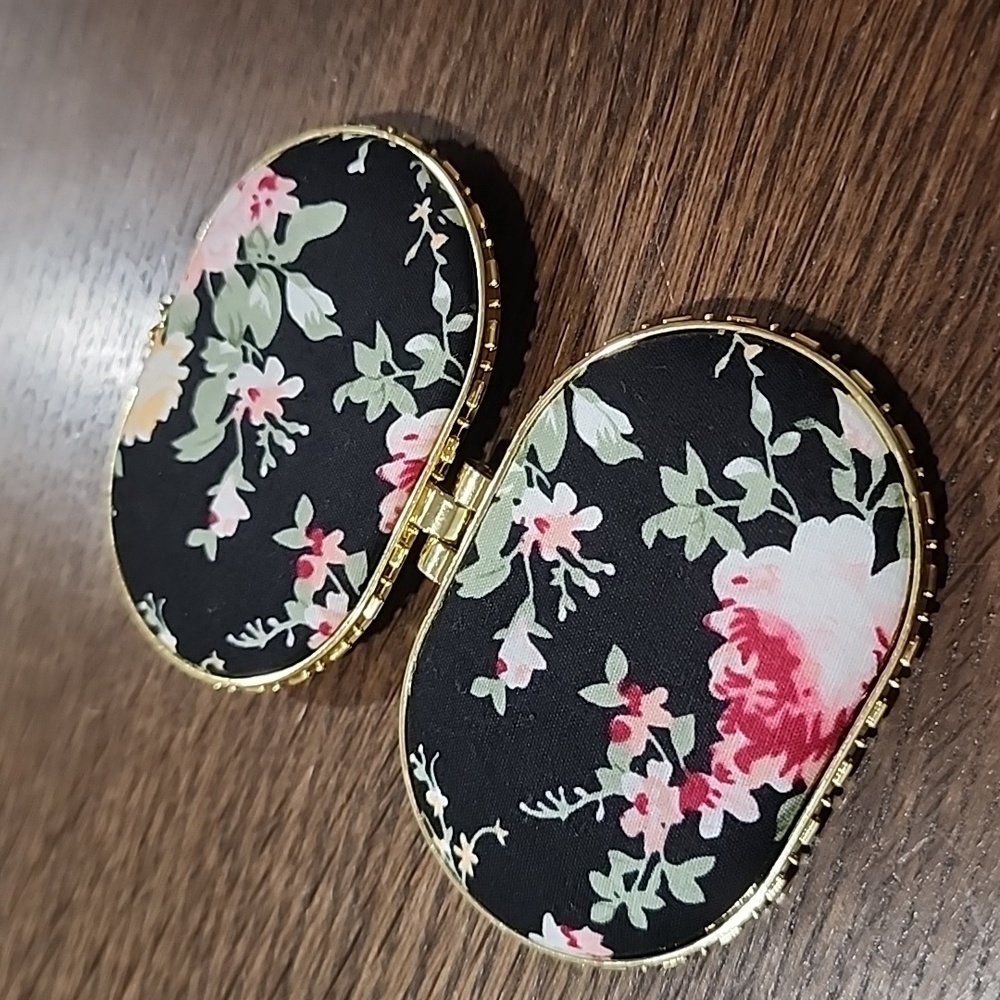 Floral Make Up Compact Mirror - Picture 4 of 4
